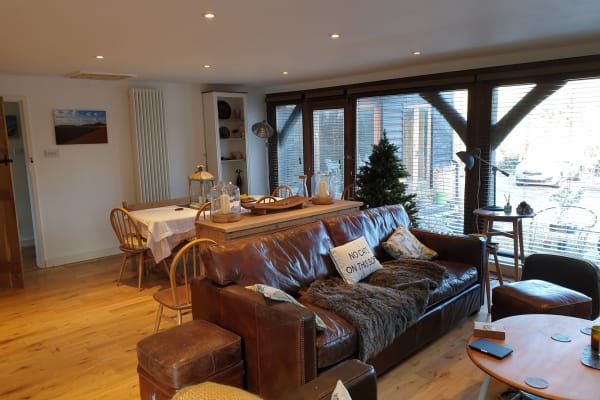 House sit in Cheshunt, United Kingdom