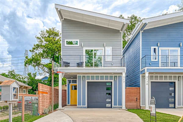 House sit in Houston, TX, US