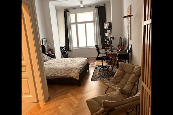 House sit in Vienna, Austria