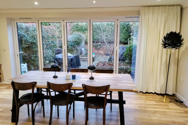 House sit in Farnham, United Kingdom