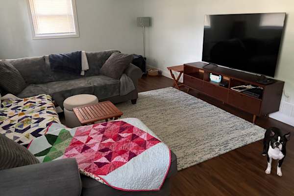 House sit in Bloomington, IN, US