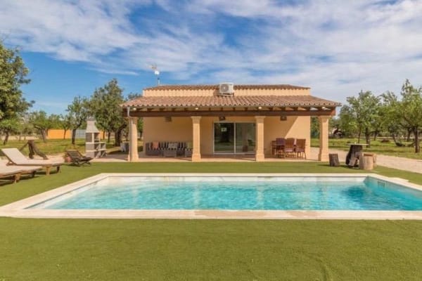 House sit in Lloseta, Spain