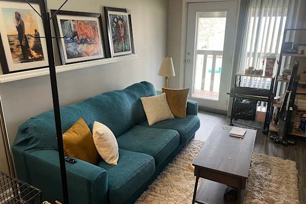 House sit in Lexington, KY, US