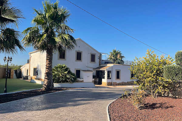 House sit in Onil, Spain