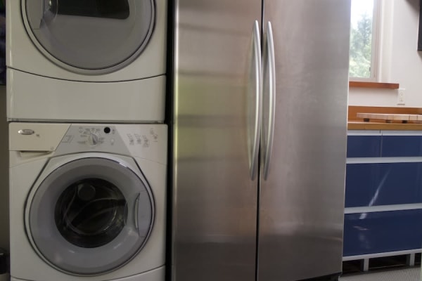 House sit in Fulford Harbour, BC, Canada