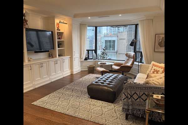 House sit in Toronto, ON, Canada