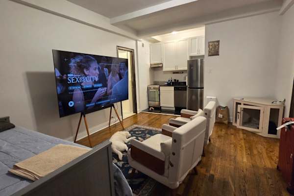 House sit in New York City, NY, US