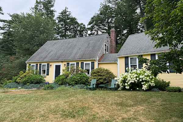 House sit in Duxbury, MA, US