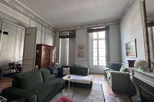House sit in Bordeaux, France