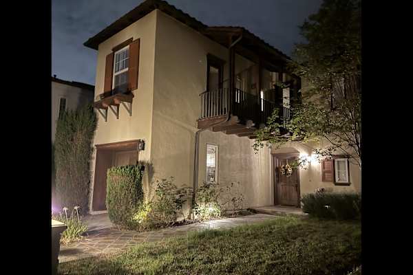 House sit in Irvine, CA, US