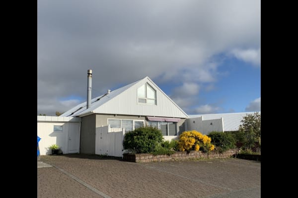 House sit in Kópavogur, Iceland