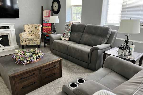 House sit in Winfield, KS, US
