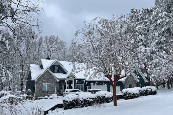 House sit in Clarkesville, GA, US