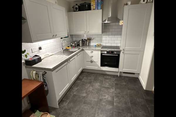 House sit in East Grinstead, United Kingdom