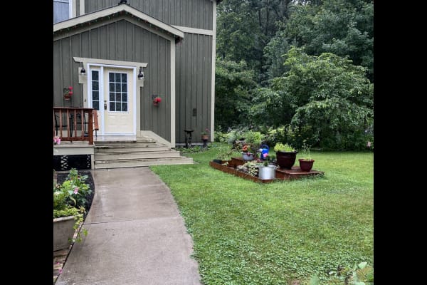 House sit in Kemptville, ON, Canada