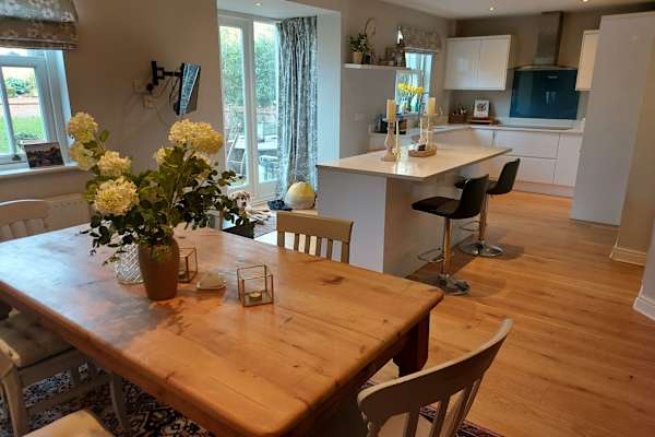 House sit in Guildford, United Kingdom