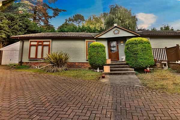 House sit in Christchurch, United Kingdom