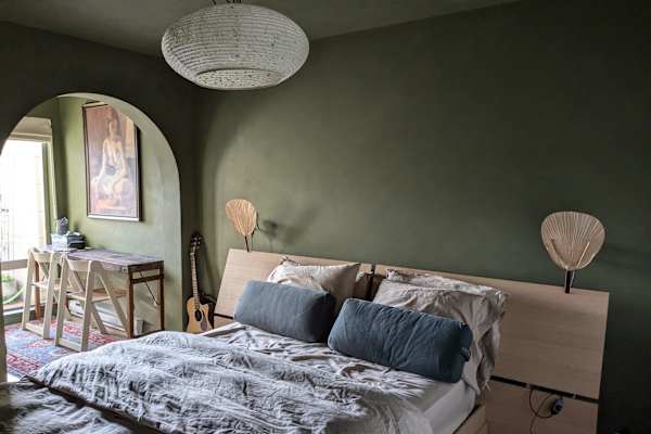 House sit in Vancouver, BC, Canada