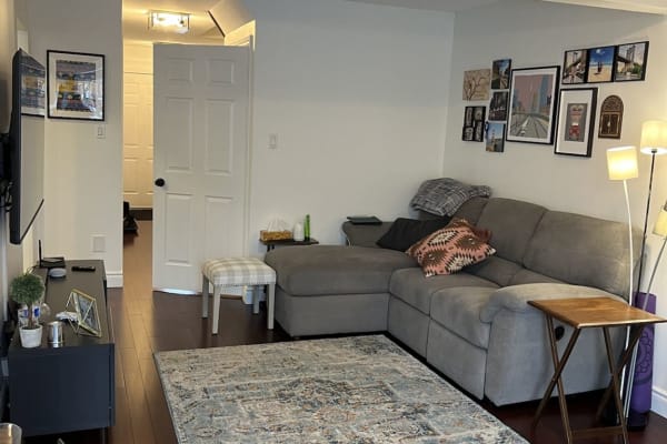 House sit in Burlington, ON, Canada