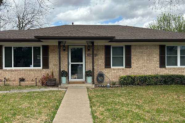 House sit in Hutto, TX, US