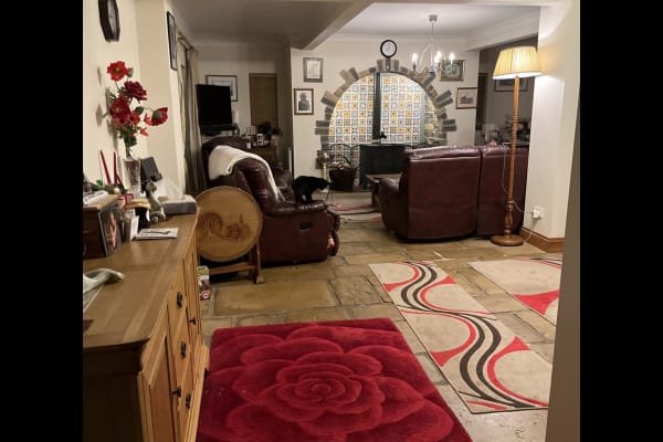 House sit in Glastonbury, United Kingdom