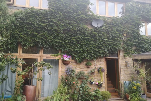 House sit in Deptford, United Kingdom