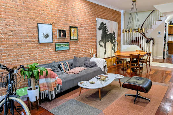 House sit in Philadelphia, PA, US