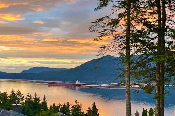 House sit in Cobble Hill, BC, Canada