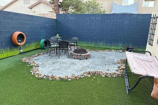 House sit in Las Vegas, NV, US