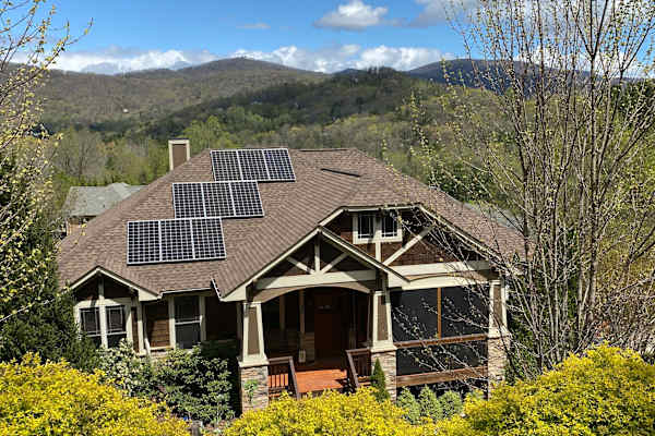 House sit in Asheville, NC, US