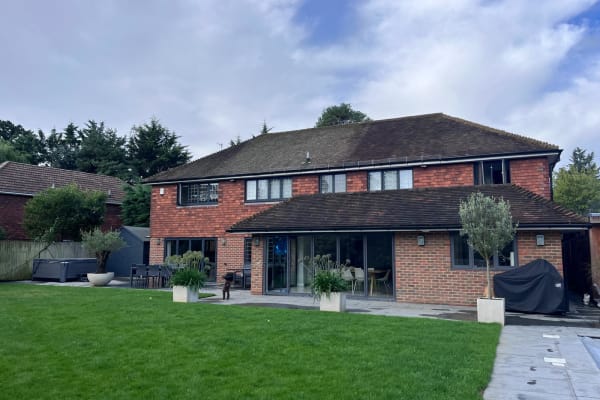 House sit in Esher, United Kingdom