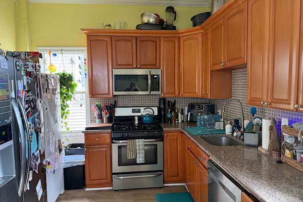 House sit in Cohoes, NY, US