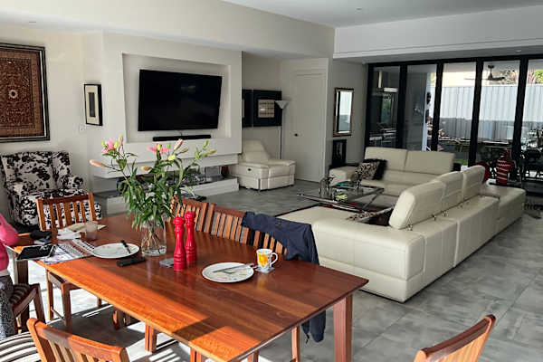 House sit in Mitcham, SA, Australia