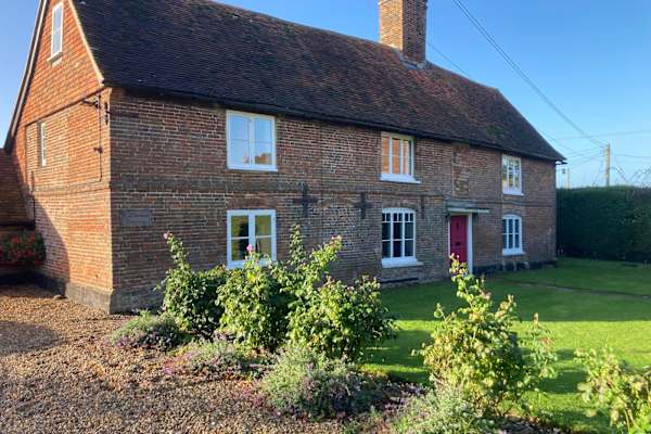House sit in Tenterden, United Kingdom