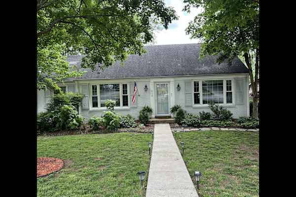 House sit in Nashville, TN, US