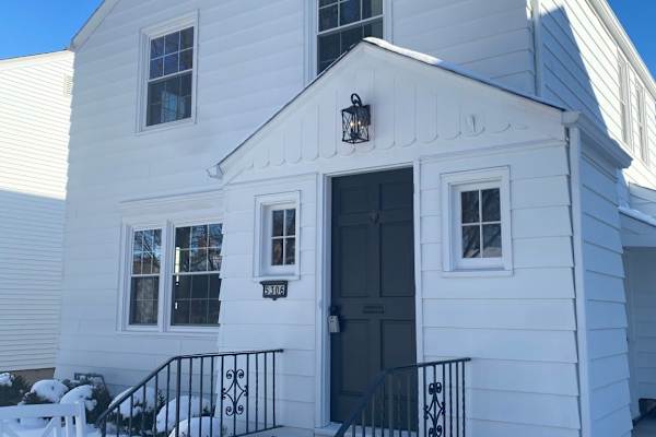 House sit in Milwaukee, WI, US