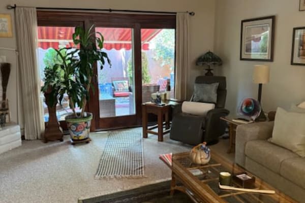 House sit in Los Ranchos de Albuquerque, NM, US