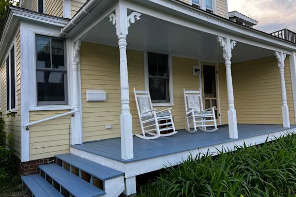 House sit in Belfast, ME, US