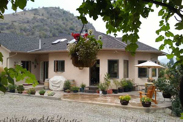 House sit in Oliver, BC, Canada