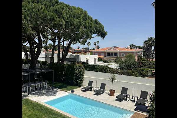 House sit in Cascais, Portugal