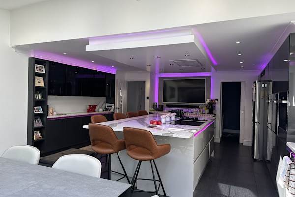 House sit in Camberley, United Kingdom