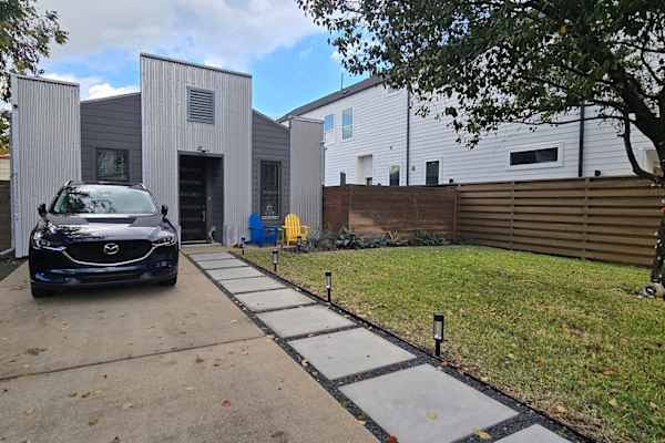 House sit in Houston Heights, TX, US