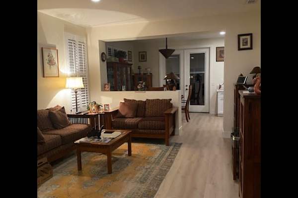 House sit in Cloverdale, CA, US