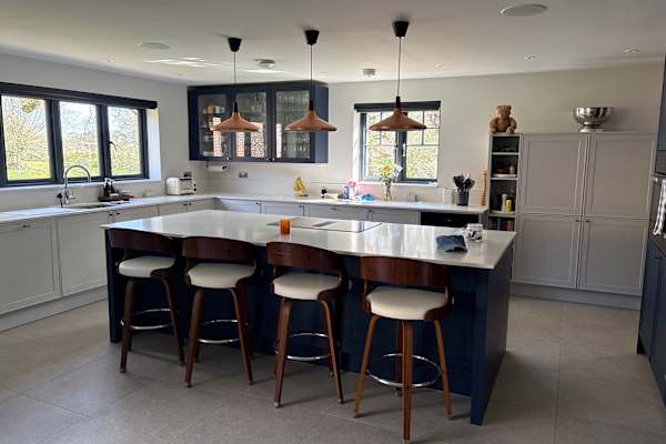 House sit in Guildford, United Kingdom