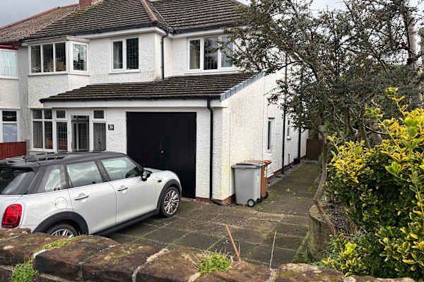 House sit in Heswall, United Kingdom