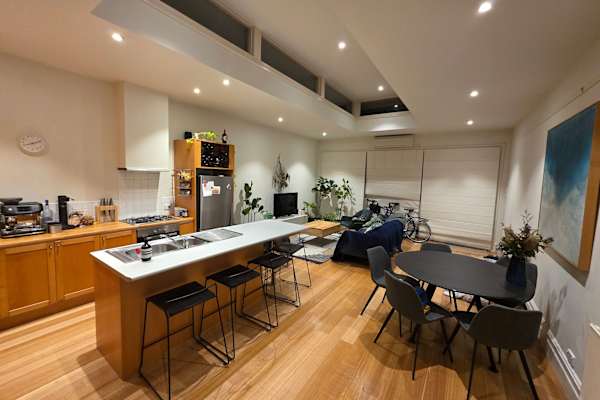 House sit in Melbourne, VIC, Australia