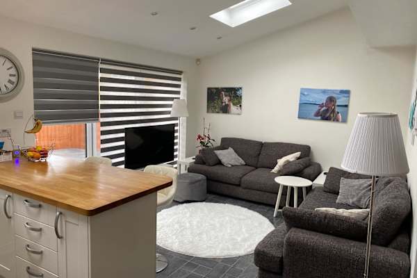 House sit in Brentwood, United Kingdom