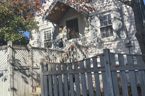 House sit in Salem, MA, US