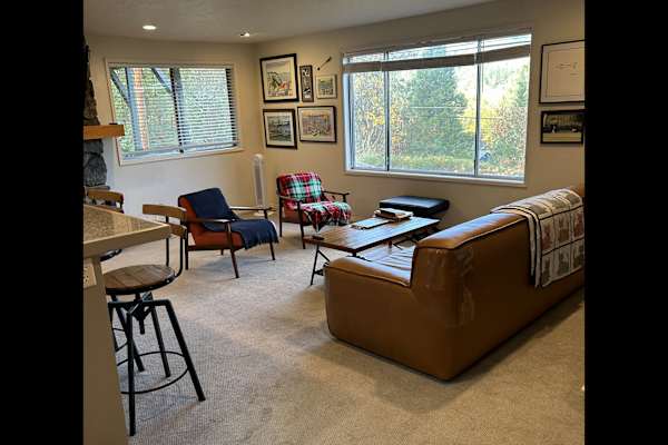 House sit in Jacksonville, OR, US