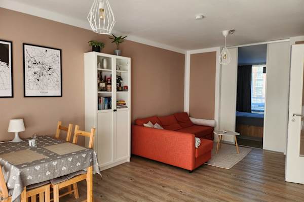 House sit in Berlin, Germany